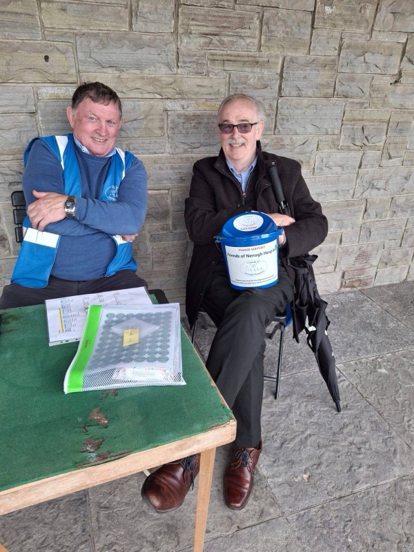 Volunteers on street collection